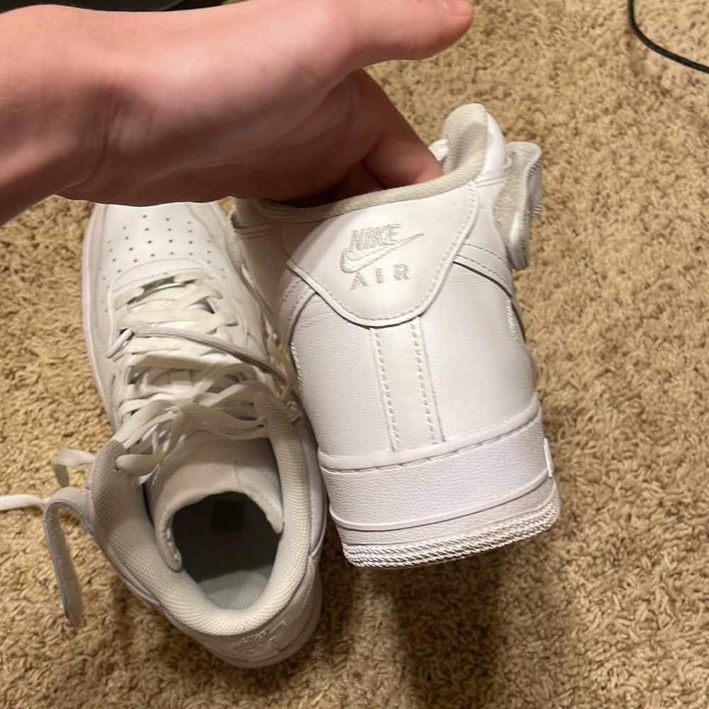 Air Force 1 Mid - Picture 3 of 5